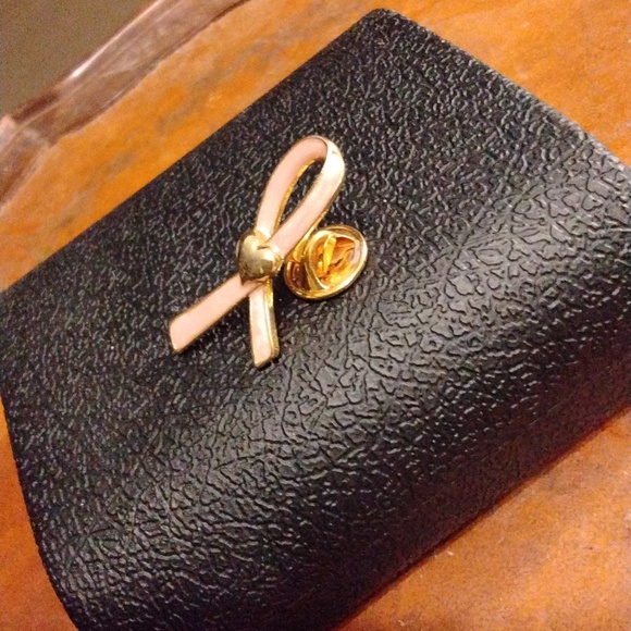 Women's Soft Pink Breast Cancer Awareness  PinW/ Gold Tone heart. VINTAGE Avon - Picture 3 of 4
